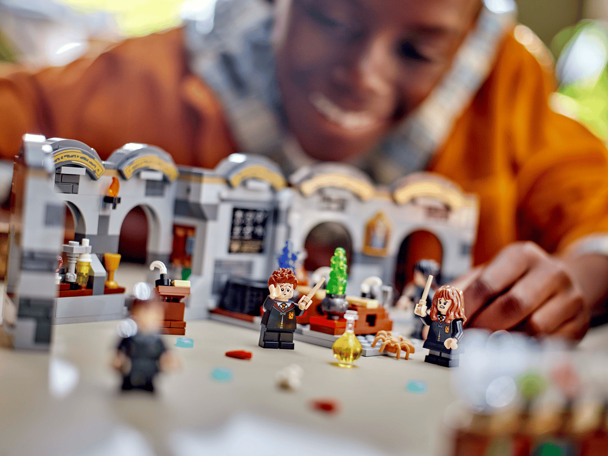 LEGO Harry Potter Kasteel Zweinstein: Toverdrankenles - 76431