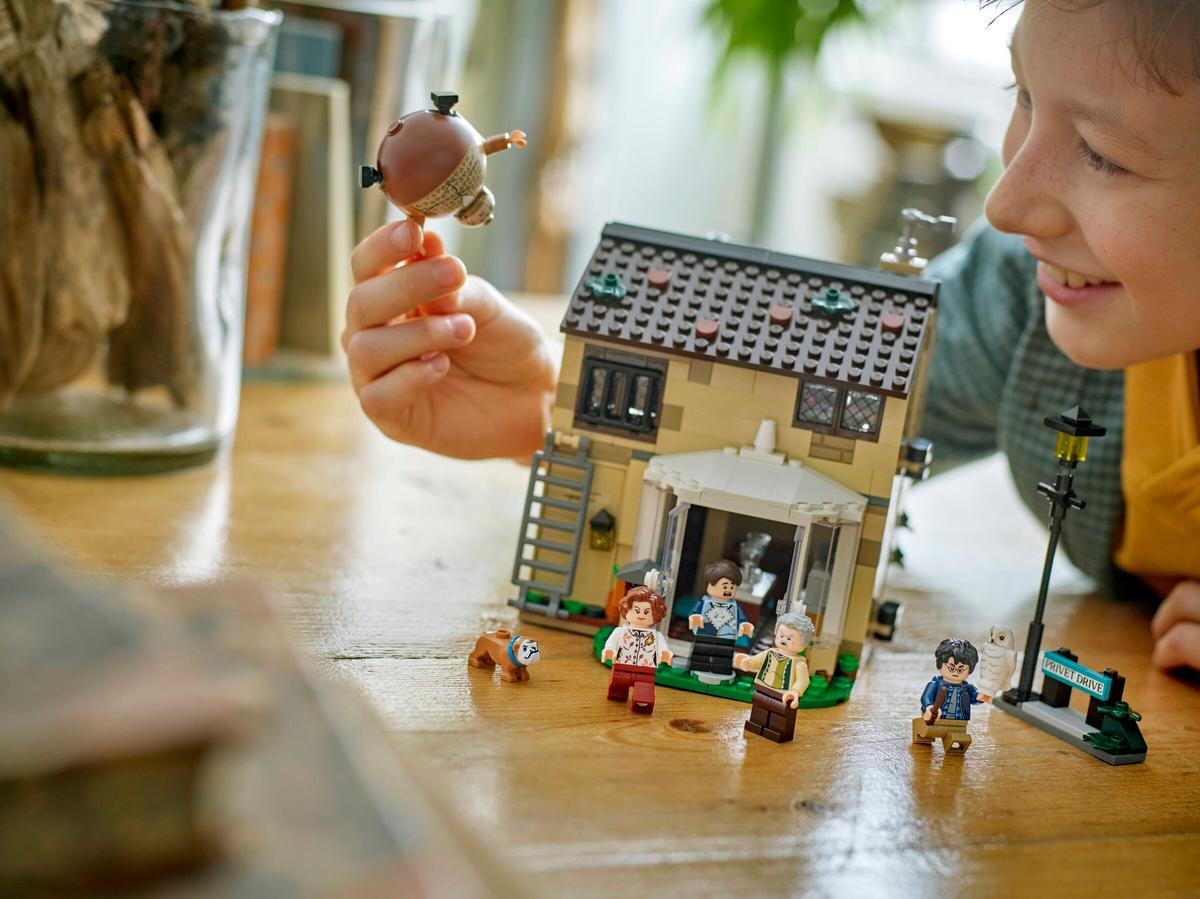 LEGO Harry Potter Ligusterlaan: bezoek van tante Margot - 76451
