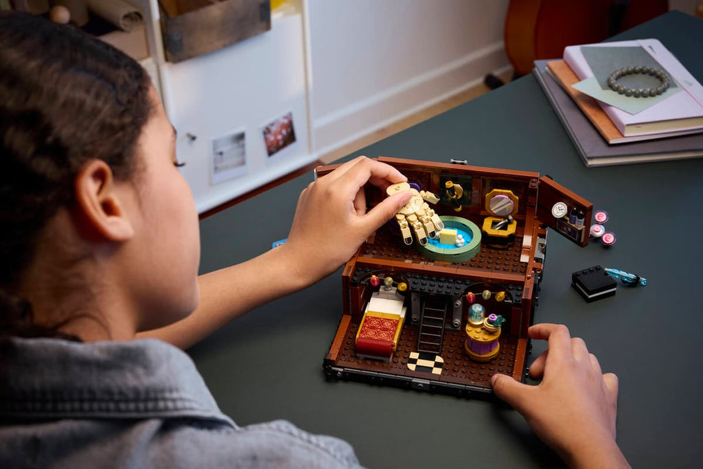 LEGO Wednesday Appartement van Thing - 76785