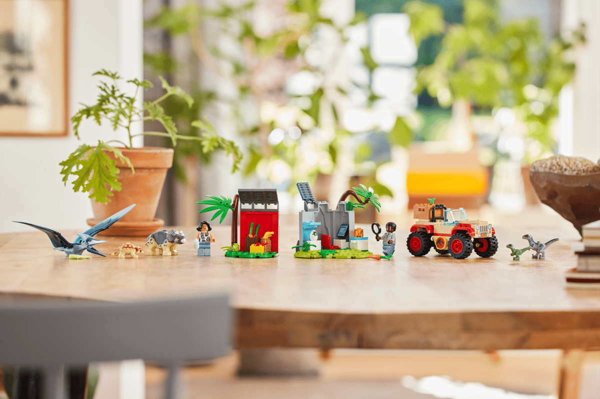 LEGO Jurassic World Reddingscentrum voor Babydinosaurussen - 76963