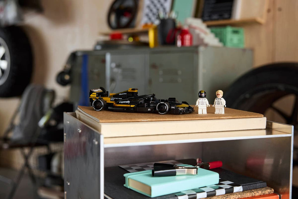 LEGO Speed Champions APXGP team racewagen uit F1 The Movie - 77252