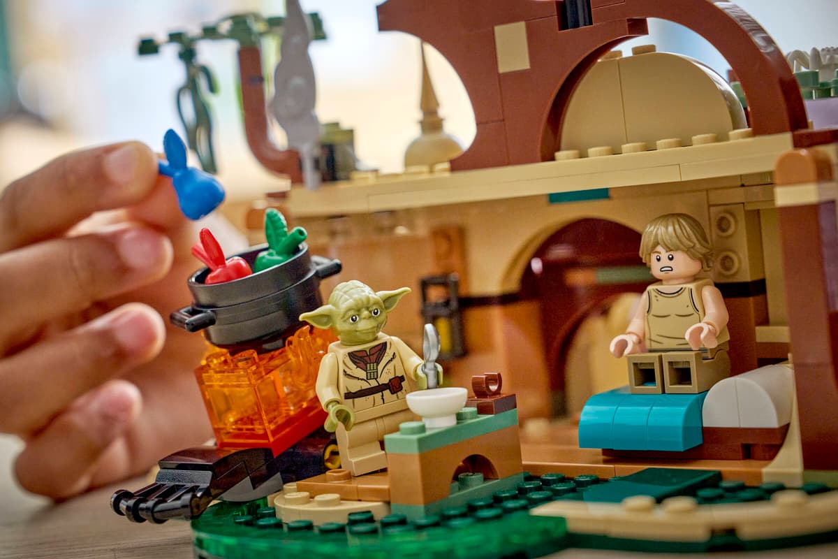 LEGO Star Wars SMART Play: Yoda's Hut en Jedi Training - 75422