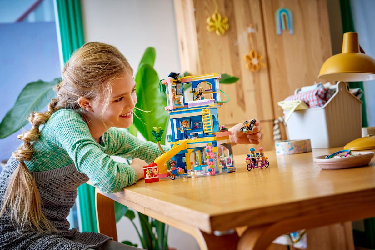 LEGO Friends Heartlake City Clubhuis - 42689