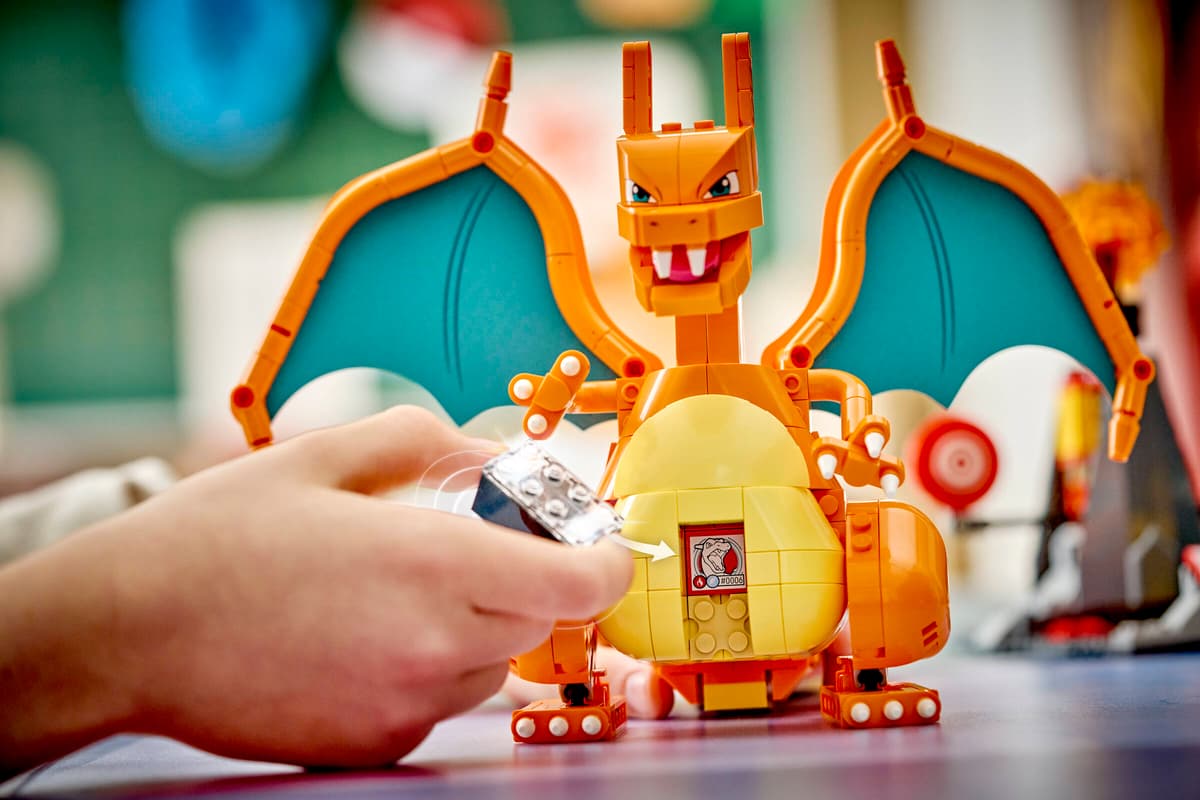 LEGO Pokémon SMART Play: Charizard vs. Jolteon ultieme strijd - 72167