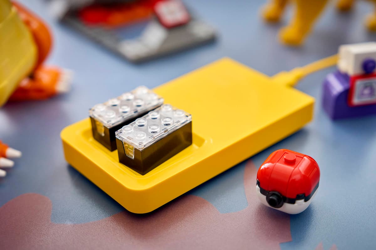 LEGO Pokémon SMART Play: Charizard vs. Jolteon ultieme strijd - 72167